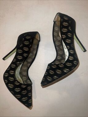 Giannico Italy 36 Black Suede Pumps Heels
